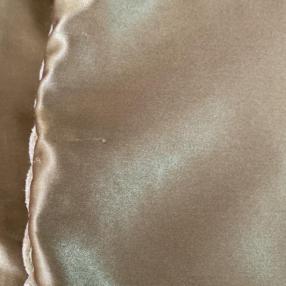 Pier 1 cushion covers sage green textured zippered satin 15.5 “ square - Picture 9 of 12